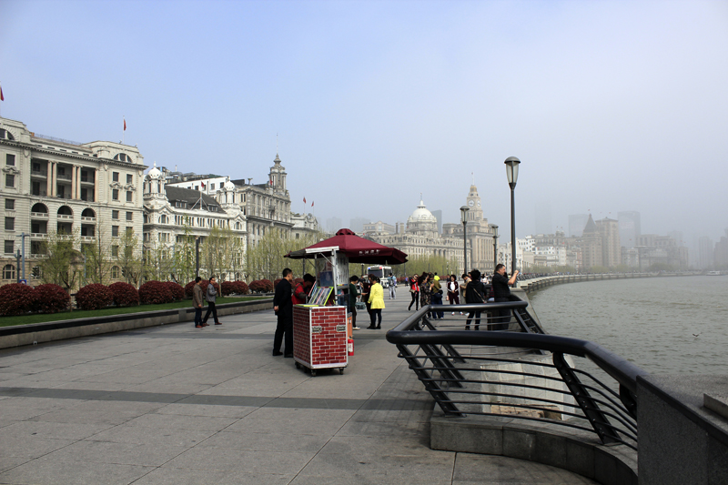 2017-04-08_091726 china-2017.jpg - Shanghai - Sonne am Bund